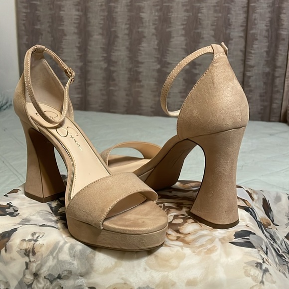 Jessica Simpson Suede Camel Platform Sandal | Size 8.5 🪶 - Picture 1 of 3